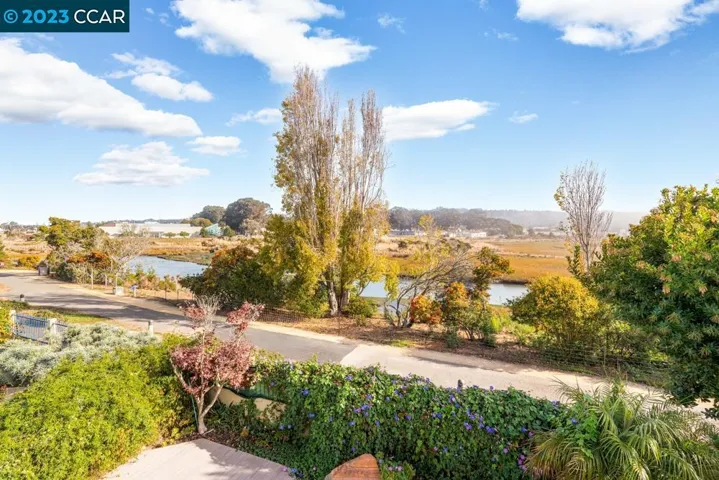 86 Crystal Cove Ct, Richmond, California 94804