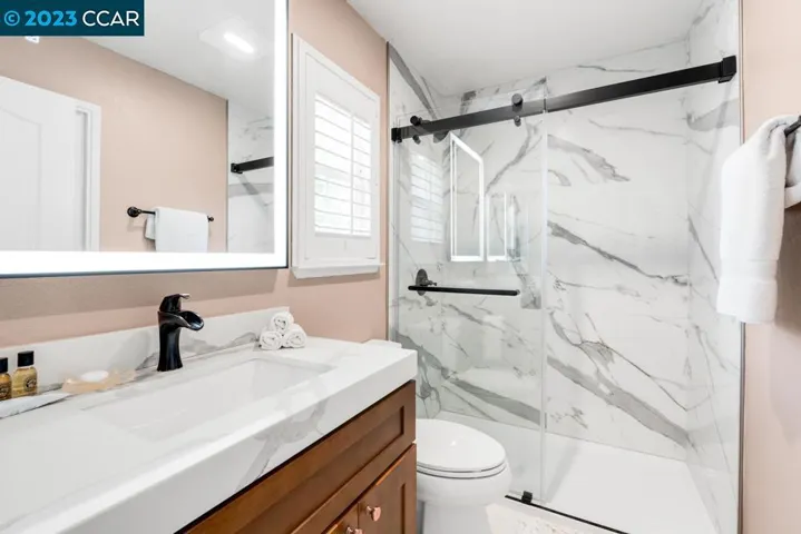 86 Crystal Cove Ct, Richmond, California 94804