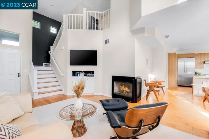 86 Crystal Cove Ct, Richmond, California 94804