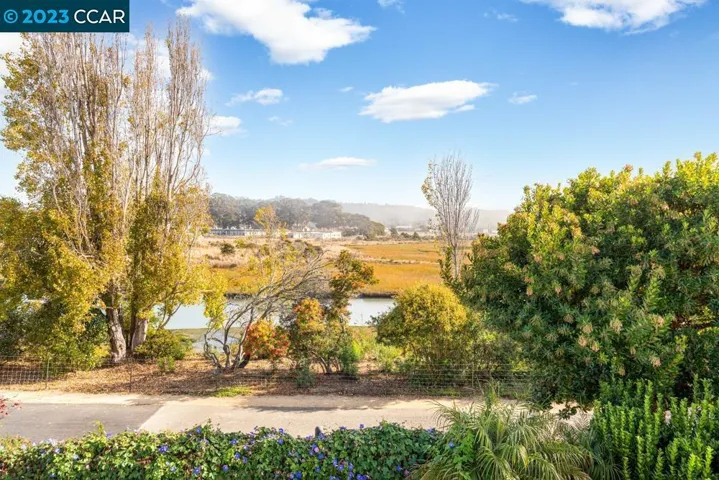 86 Crystal Cove Ct, Richmond, California 94804