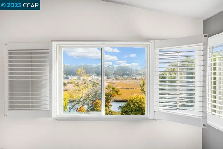 86 Crystal Cove Ct, Richmond, California 94804
