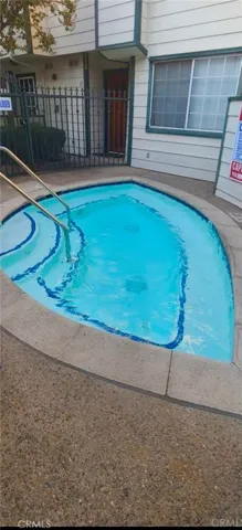 14425 Foothill Boulevard 15, Sylmar, California 91342