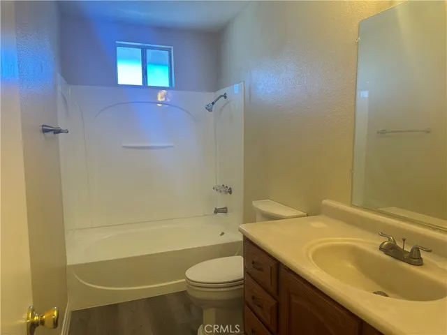 31943 Avenue E, Yucaipa, California 92399