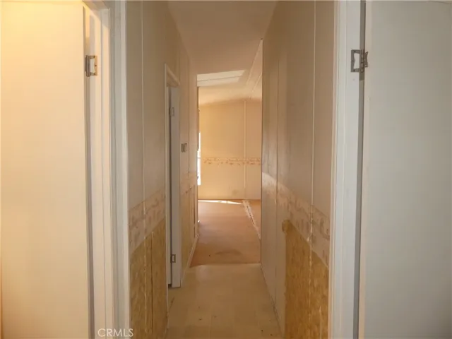 Center Hallway