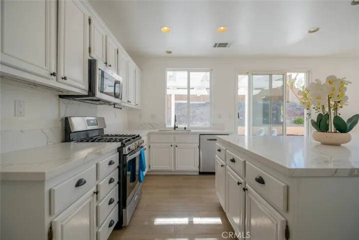 26568 Oakdale Canyon Lane, Canyon Country, California 91387