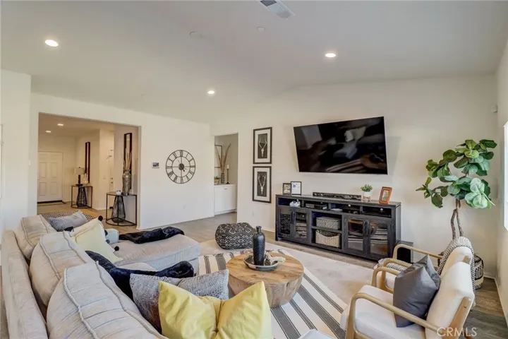 30430 Concord Coach Ct, Winchester, California 92596