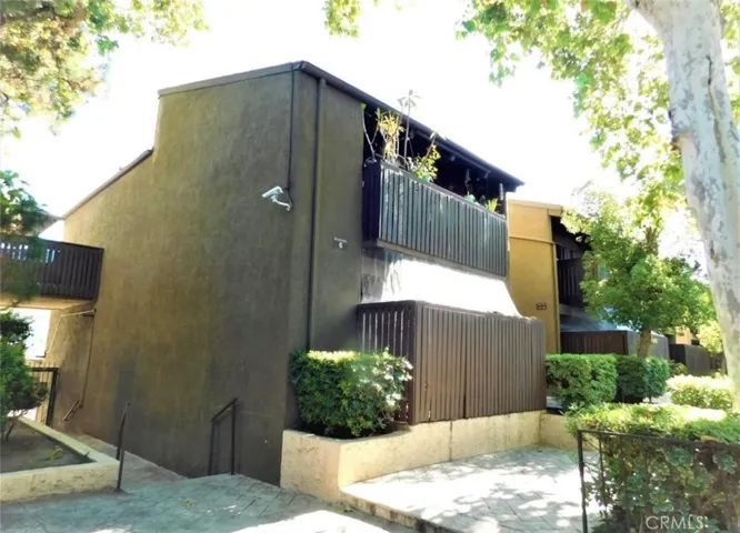 18350 Hatteras Street Unit 132, Tarzana, California 91356