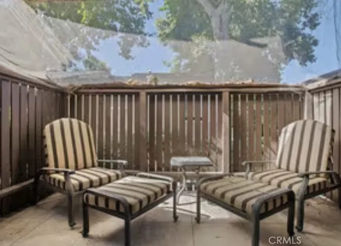 18350 Hatteras Street Unit 132, Tarzana, California 91356
