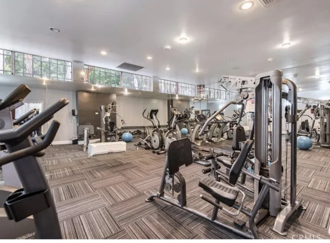 18350 Hatteras Street Unit 132, Tarzana, California 91356