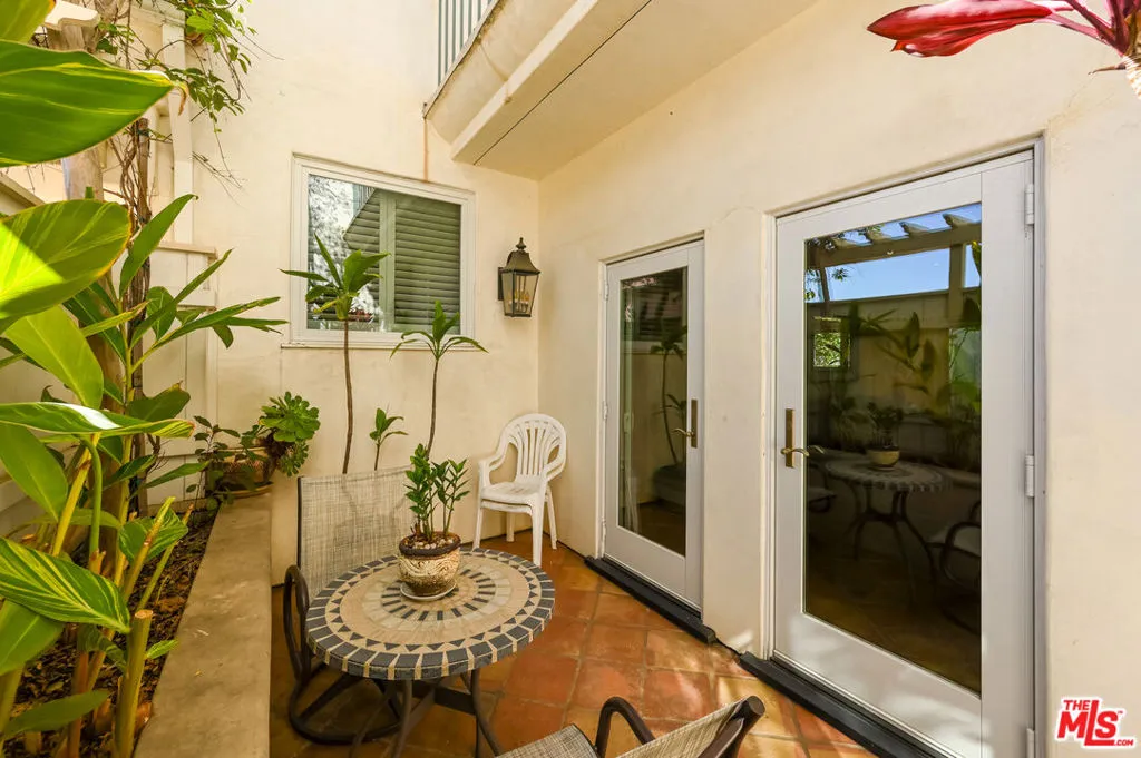 855 15th Street Unit D, Santa Monica, California 90403 home-pic-17