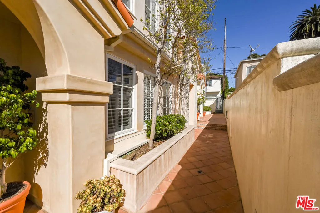 855 15th Street Unit D, Santa Monica, California 90403 home-pic-6