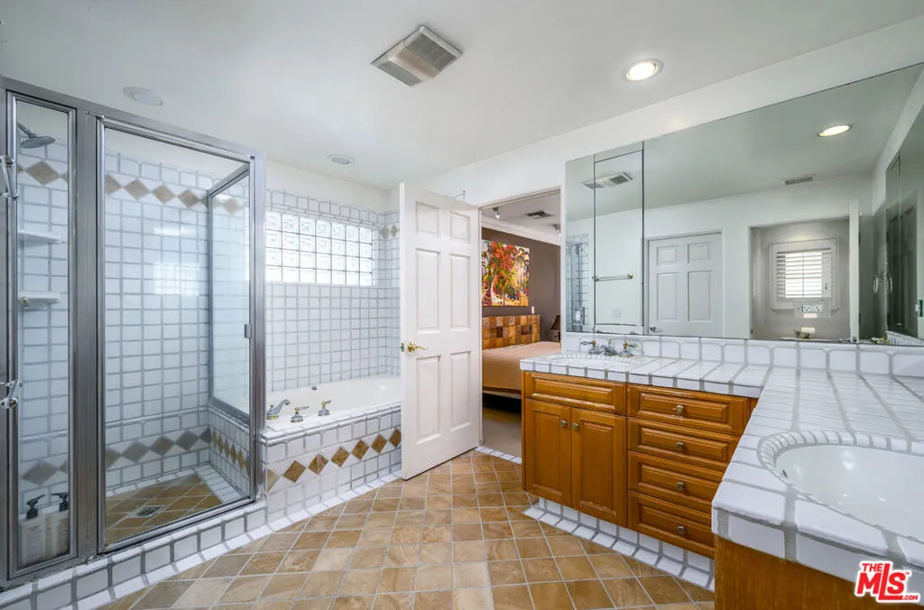 855 15th Street Unit D, Santa Monica, California 90403 home-pic-33