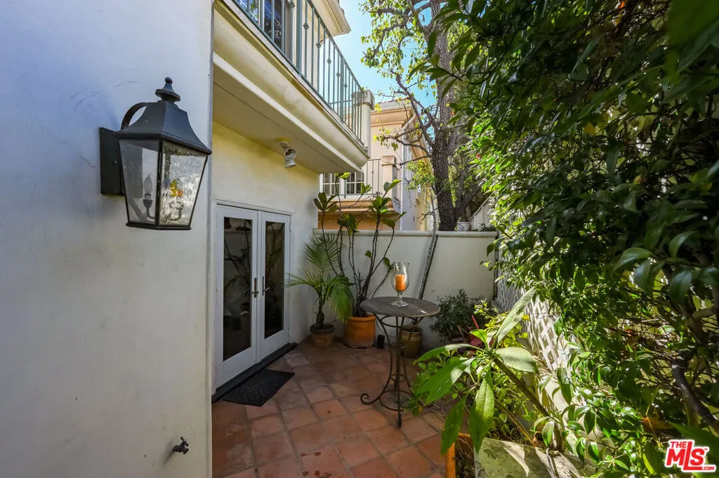 855 15th Street Unit D, Santa Monica, California 90403 home-pic-18