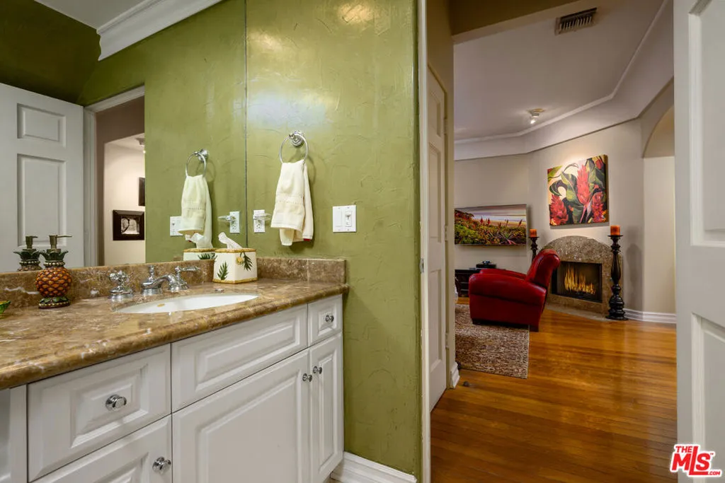 855 15th Street Unit D, Santa Monica, California 90403 home-pic-24