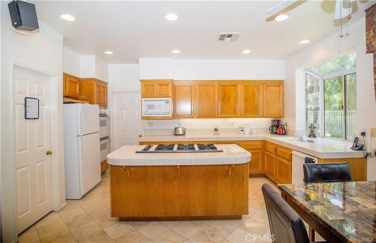 823 S Parkglen Place, Anaheim Hills, California 92808