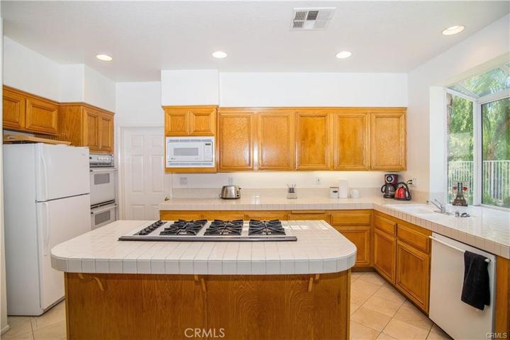 823 S Parkglen Place, Anaheim Hills, California 92808