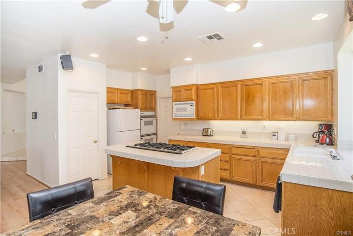 823 S Parkglen Place, Anaheim Hills, California 92808