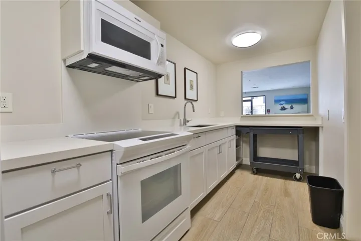 124 Idaho Avenue Unit 401, Santa Monica, California 90403