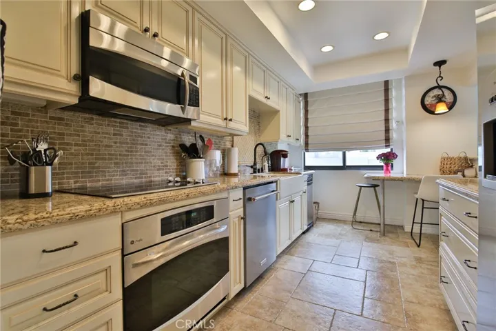 124 Idaho Avenue Unit 401, Santa Monica, California 90403