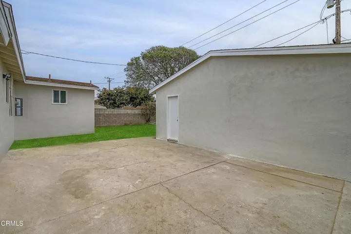 011 (6)