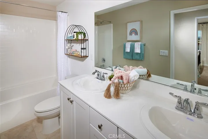28381 Cats Claw Road, Winchester, California 92596