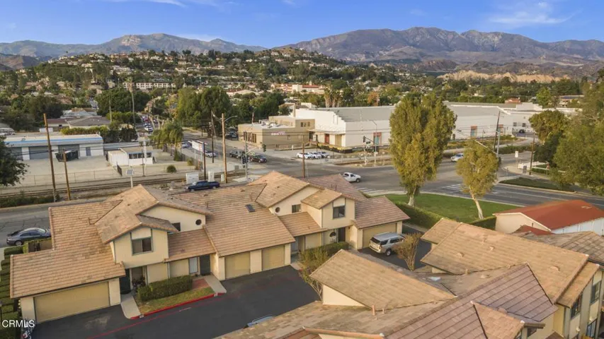 32-web-or-mls-Upmarketmedia_105Son-aer-3