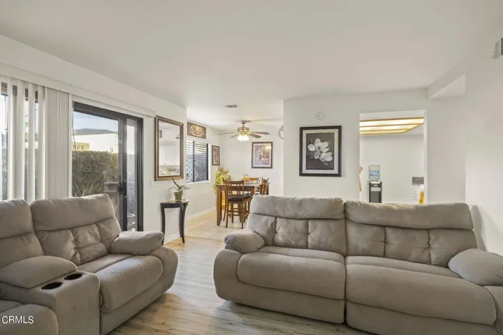 13-web-or-mls-Upmarketmedia_105Son-27