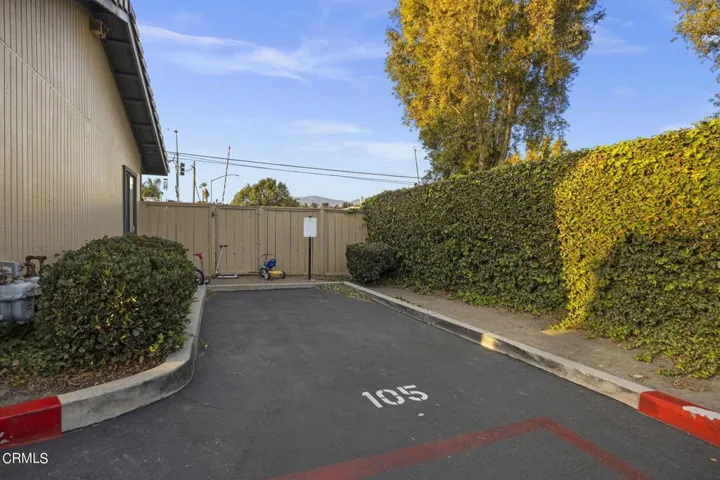 29-web-or-mls-Upmarketmedia_105Son-86