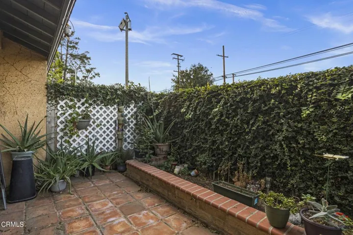 27-web-or-mls-Upmarketmedia_105Son-80