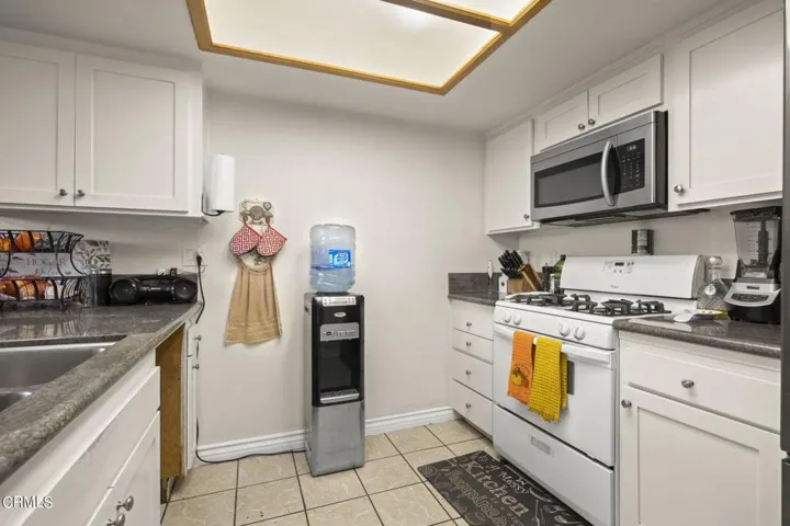 18-web-or-mls-Upmarketmedia_105Son-48