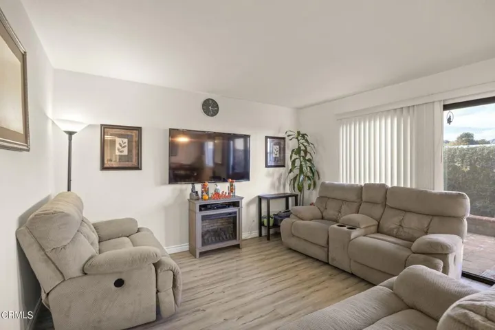 11-web-or-mls-Upmarketmedia_105Son-21
