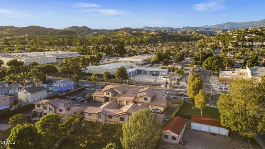 39-web-or-mls-Upmarketmedia_105Son-aer-2