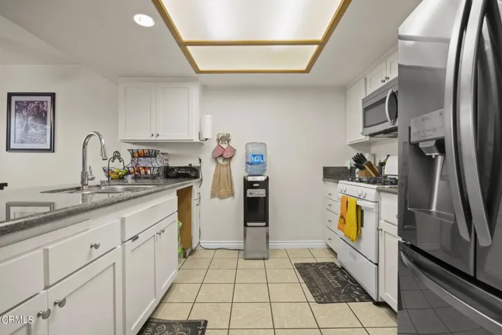 17-web-or-mls-Upmarketmedia_105Son-45