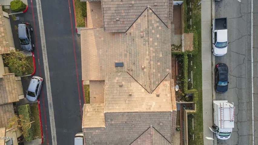 34-web-or-mls-Upmarketmedia_105Son-aer-7