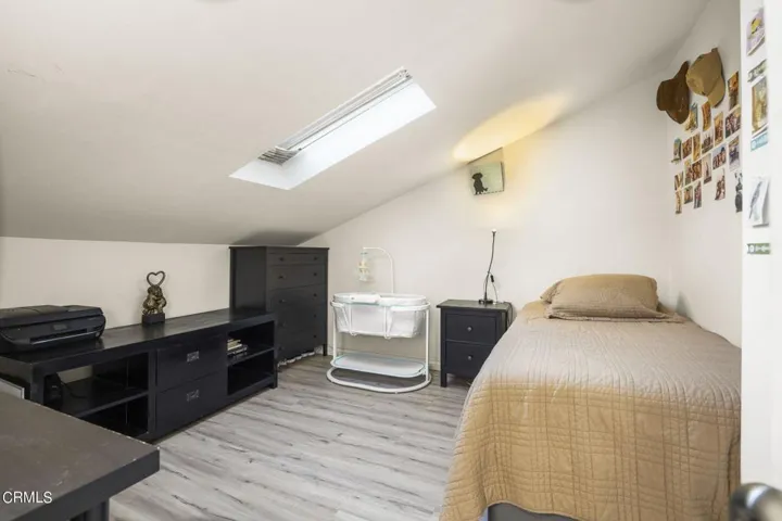 24-web-or-mls-Upmarketmedia_105Son-72
