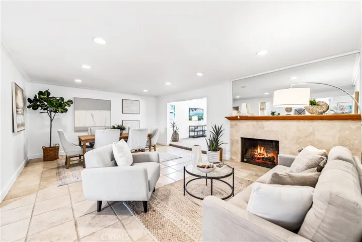 6611 Trinette Avenue, Garden Grove, California 92845