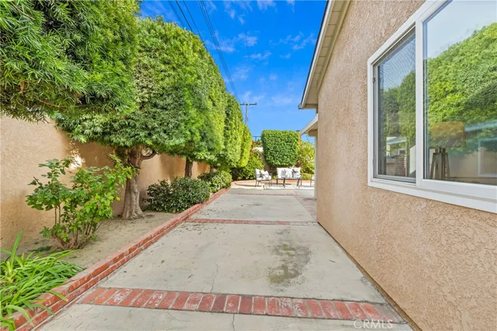 6611 Trinette Avenue, Garden Grove, California 92845