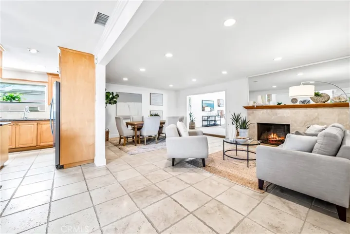 6611 Trinette Avenue, Garden Grove, California 92845