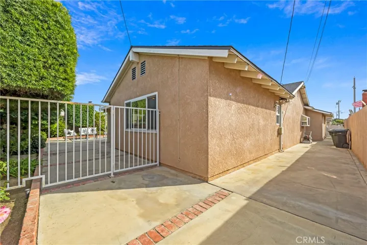 6611 Trinette Avenue, Garden Grove, California 92845