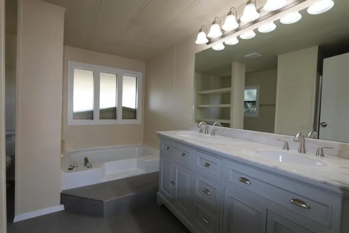 255 E Bolivar Street, Salinas, California 93906