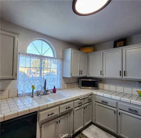 14899 Autumn Lane, Helendale, California 92342