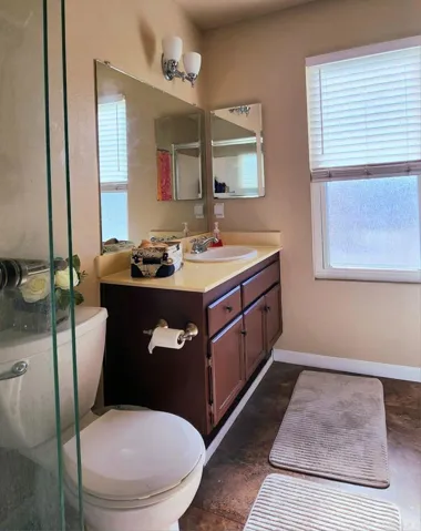 Main bathroom