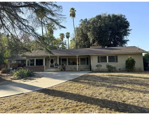 5161 Victoria Avenue, Riverside, California 92506