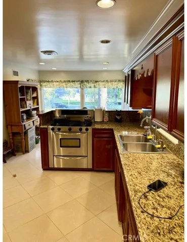 5161 Victoria Avenue, Riverside, California 92506
