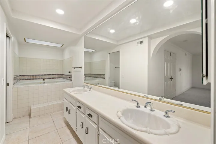 674 Colonial Circle, Fullerton, California 92835