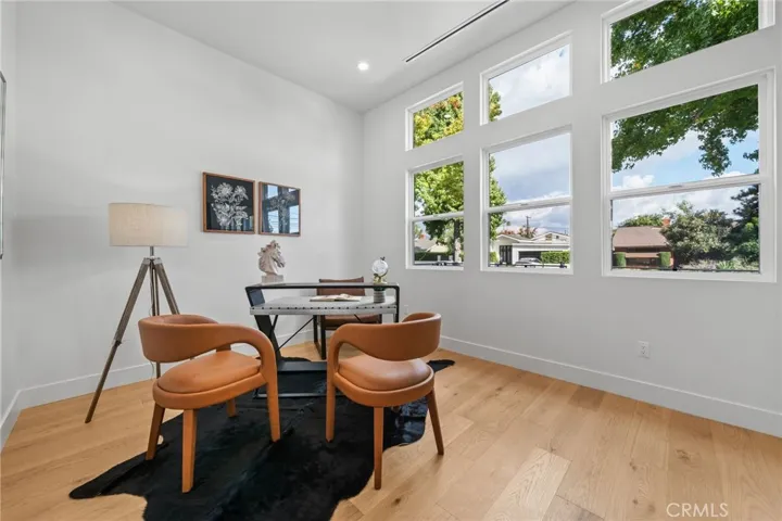 5207 Beeman Avenue, Valley Village, California 91607