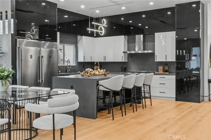 5207 Beeman Avenue, Valley Village, California 91607