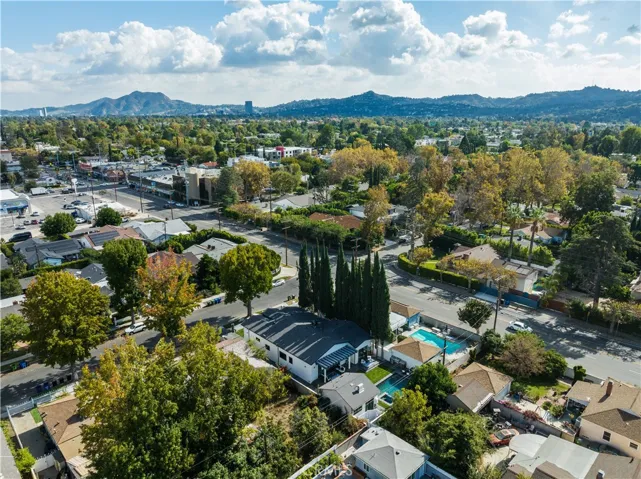 5207 Beeman Avenue, Valley Village, California 91607