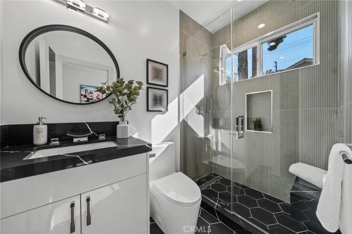 5207 Beeman Avenue, Valley Village, California 91607