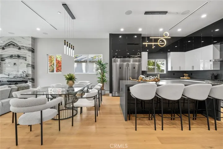 5207 Beeman Avenue, Valley Village, California 91607